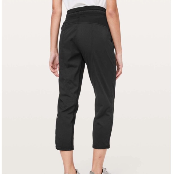 Lululemon Dance Studio Crop 25" Black Athletic Pants Size 4 - Picture 2 of 10